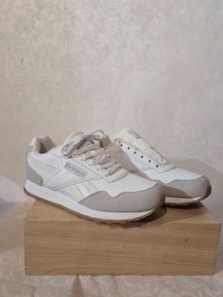 Reebok Classic Sneakers