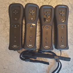 Nintendo wii MotionPlus black Wiimotes controllers in black