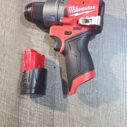
Milwaukee
M12 FUEL 12V Lithium-Ion Brushless Cordless 1/2 in. Hammer Drill (Tool-Only)
