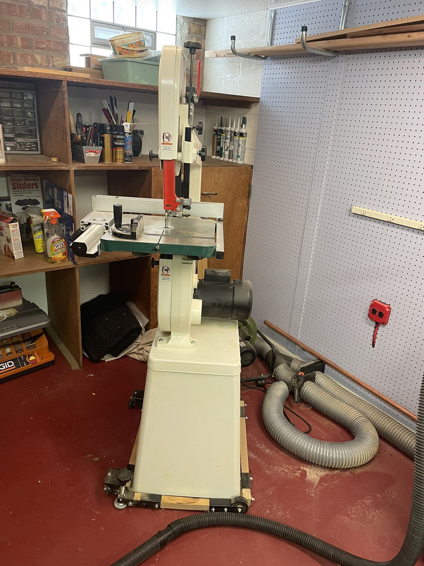 Grizzly 14” Bandsaw for Sale in Chicago, IL OfferUp