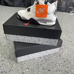 2025 Jordan 4 White Cement (read description) 