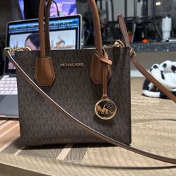 Michael Kors Messenger Crossbody Bag