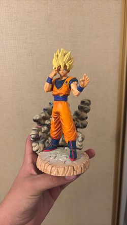Goku figure