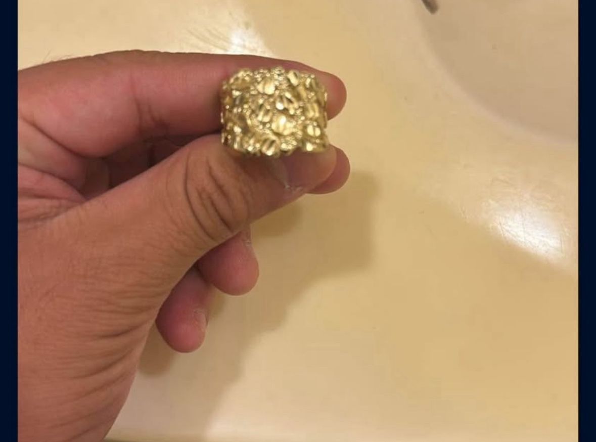Gold ring