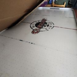 Air Hockey Table