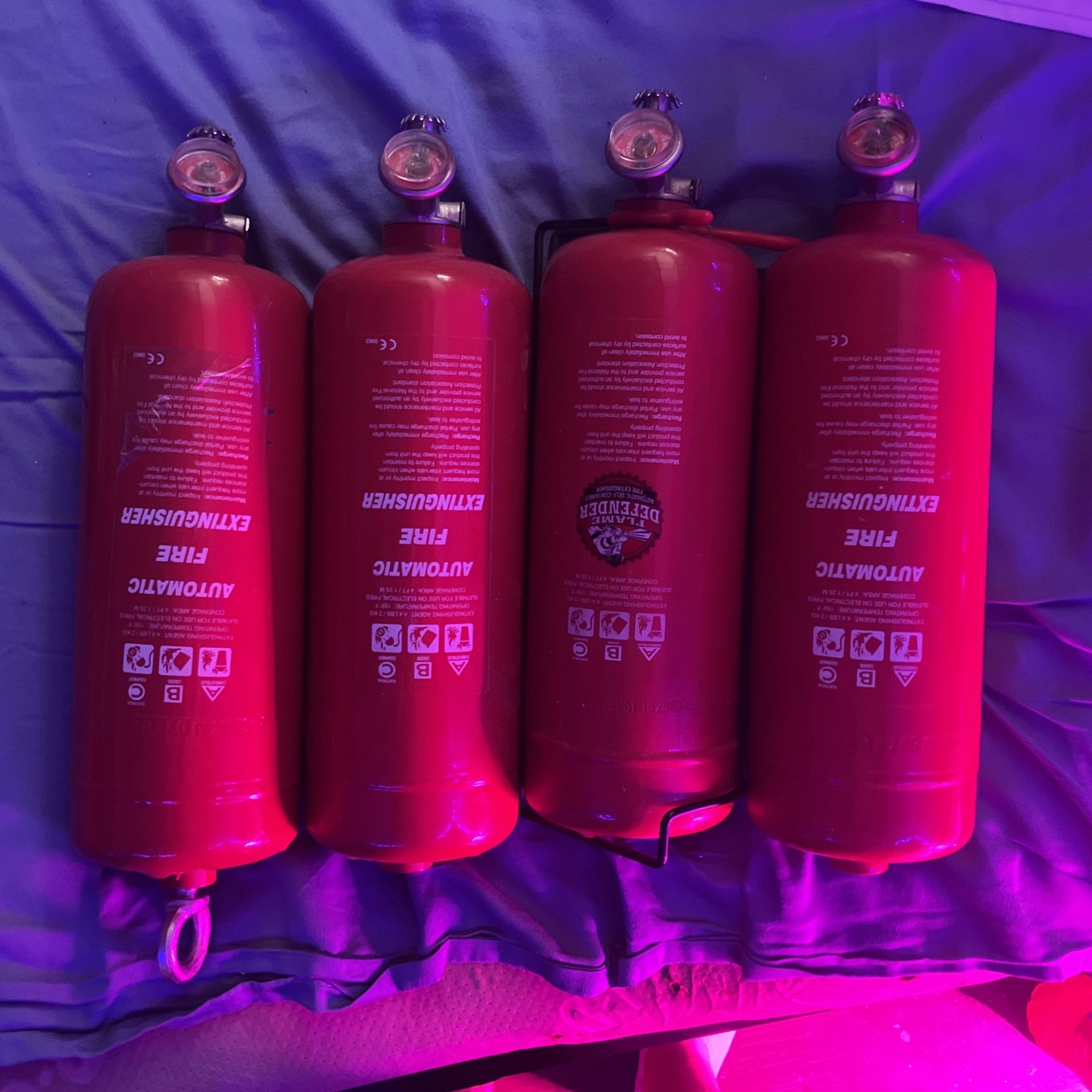 4***Automatic Fire Extinguisher! 