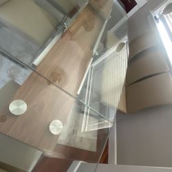 Dania: Dining Table - 6 : seater With Extension  To 10