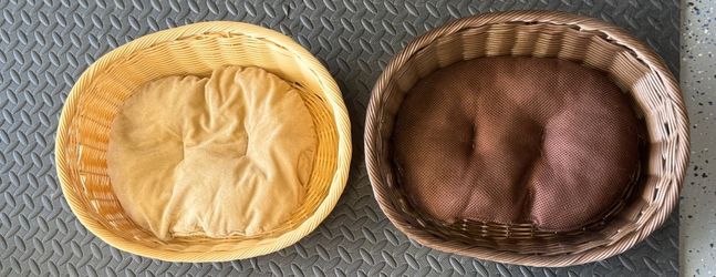 $5 each small Wicker Pet dog cat Beds with Cushions