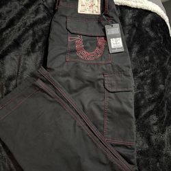 True religion men’s cargo pants SIZE 33 BRAND NEW