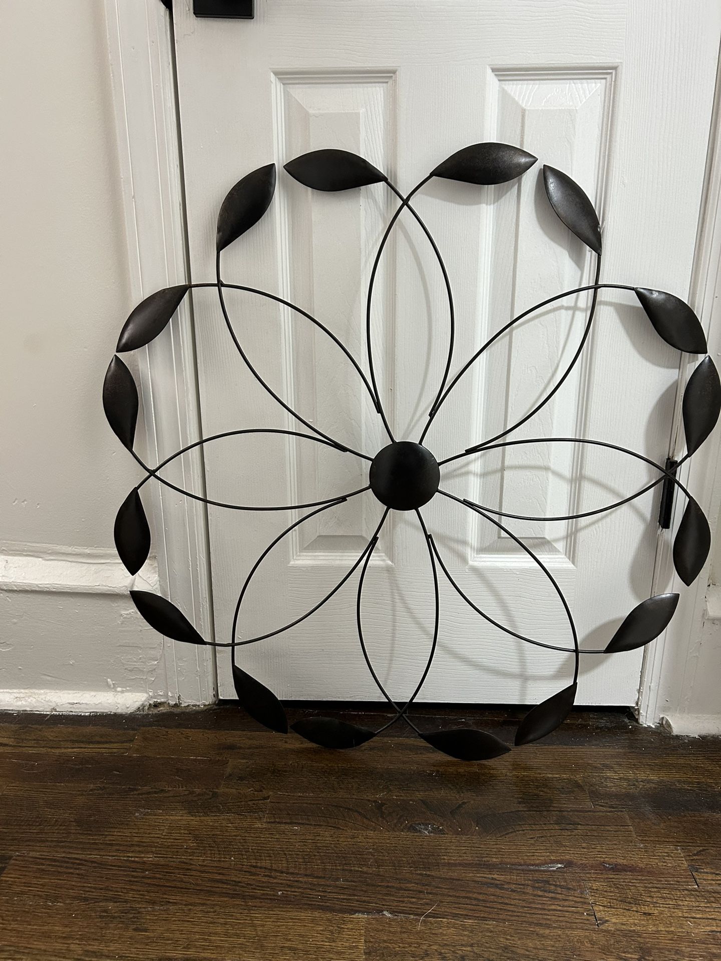 Metal Flower Wall Decor 33”