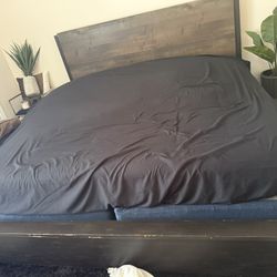 3 Piece Kind Size Bedroom Set 