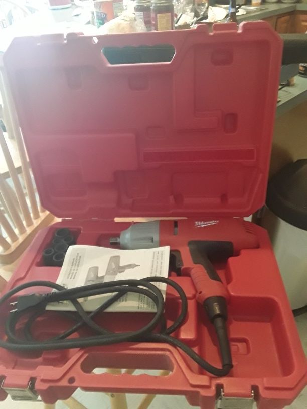 Milwaukee Heavy Duty 1/2 Variable Speed Impact Wrench