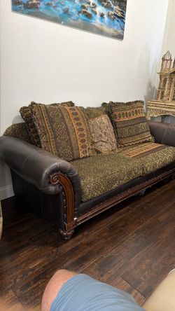 Traditional Sofa with Wood Trim and Throw Pillows