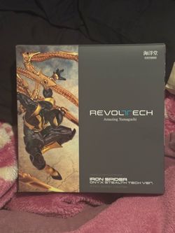 Revoltech iron spider black version