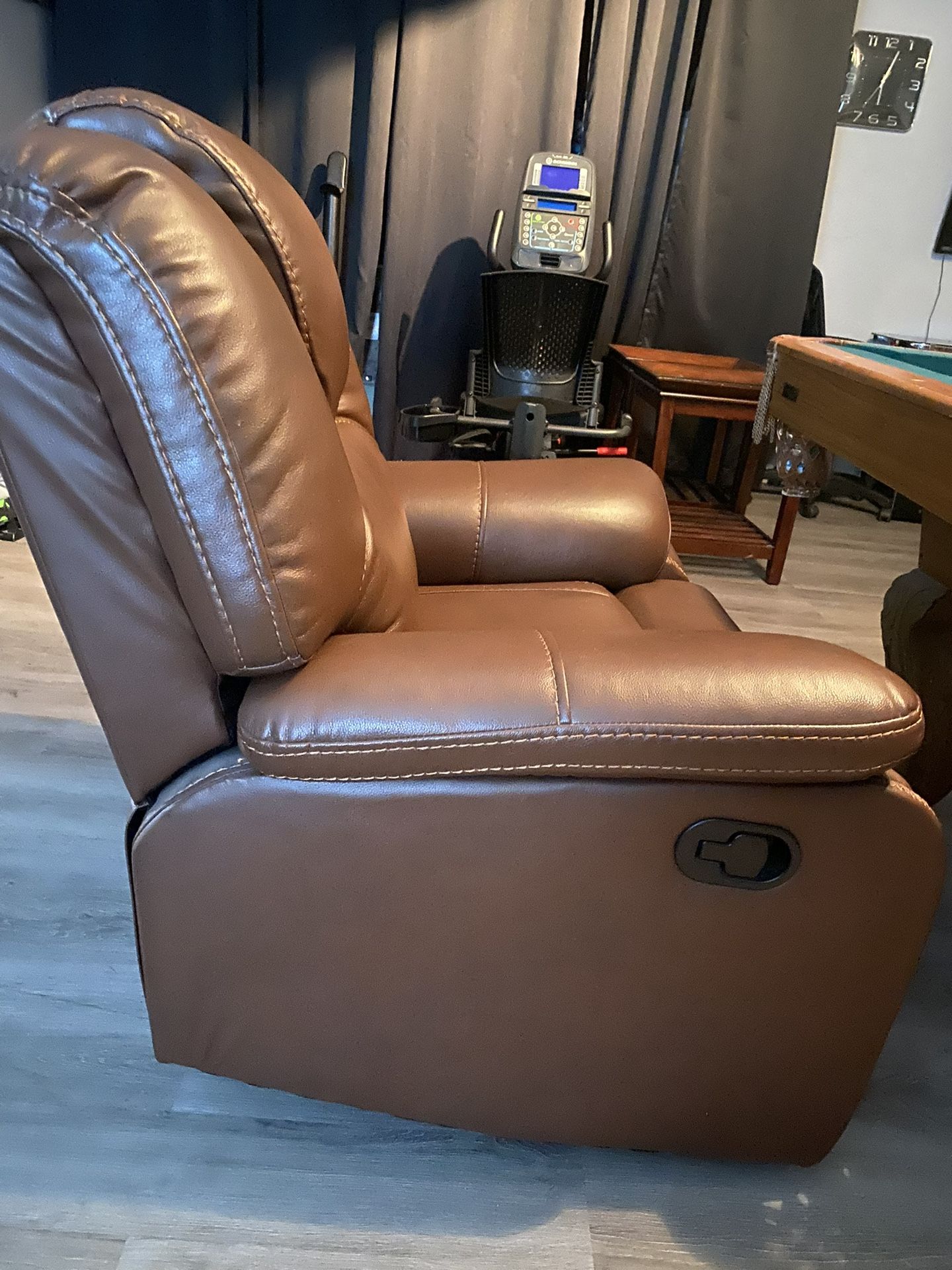 Recliner Chair. No Rocking Chair - Manual - Like New