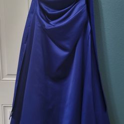 David's Bridal Evening Gown/Prom /Bridesmaid Dress Blue Size 4 Style # F11165