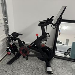 Peloton Bike