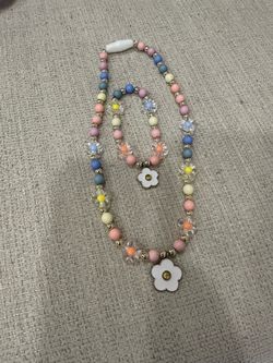 Kids pastel rainbow beaded daisy jewelry set necklace and bracelet