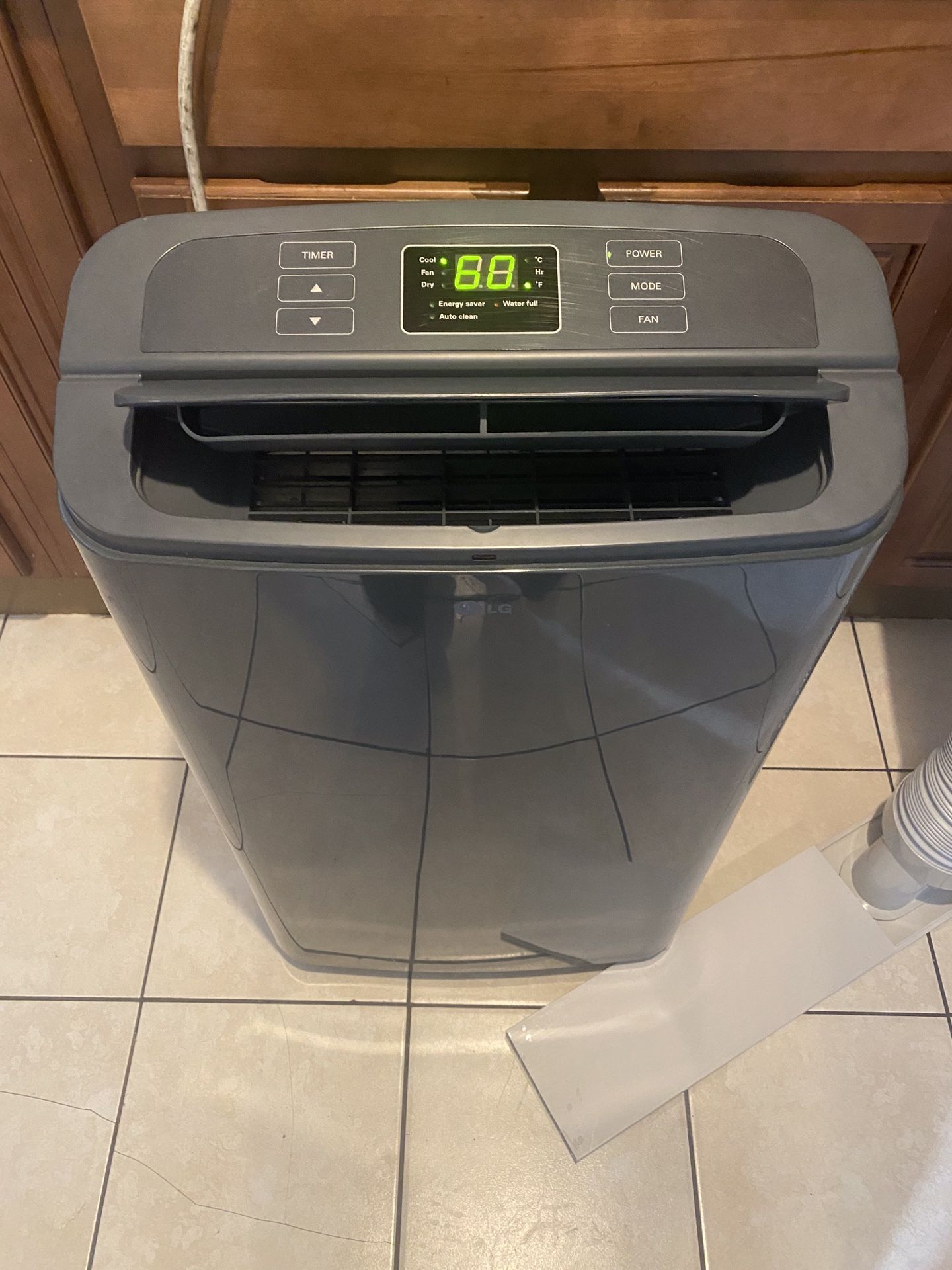 3 in 1 portable lg air conditioner 12,000 btu like new