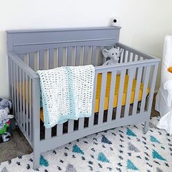 Convetible Crib