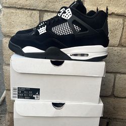 Jordan 4 retro white Thunder