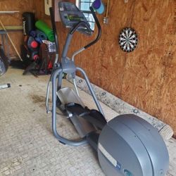 Precor 5.33 Elliptical I Can Deliver 