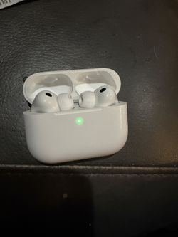 Apple ear pods in box never used