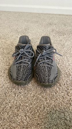 Size 4 Yeezy 350 good condition