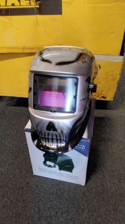 AUTO DARKENING WELDING HELMET
