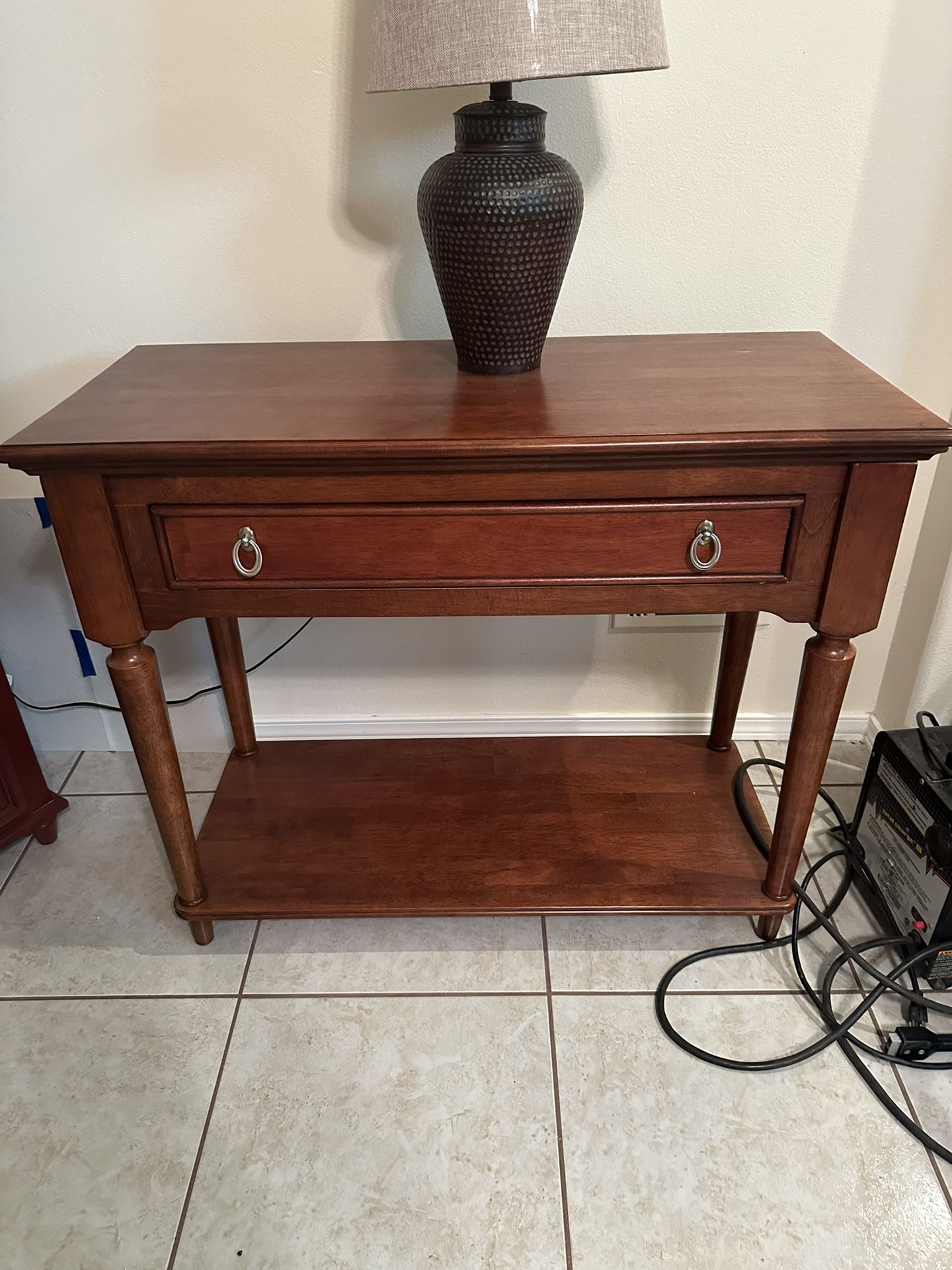 Sofa Table 2 Recliners