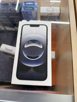 Apple iPhone 16e - Boost Mobile