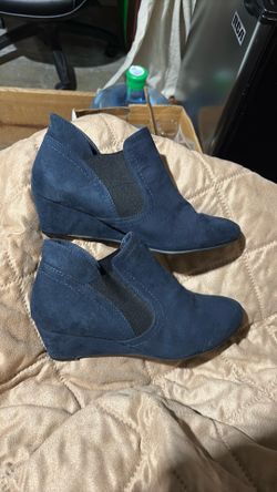 Blue suede ankle boots shoes 8.5