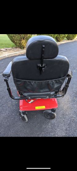 Breezy Electric Wheel Chair/ Wheelchair
