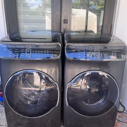 SAMSUNG WASHER AND DRYER
