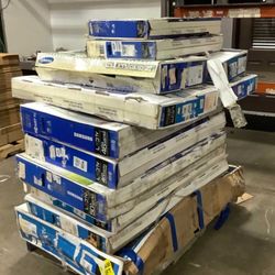 lot of (12) Samsung  smart flatscreen tvs of various models and sizes, for parts