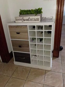 Wine cabinet