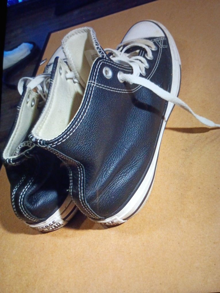 CONVERSE LEATHER CLASSIC HIGH TOP SNEAKERS SIZE 9