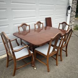 Antique Vintage Solid Wood Formal Dining Table with 6 chairs and 3 leaf extensions