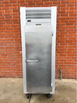 Traulsen G12010-032 30" G Series Solid Door Reach-In Freezer with Right Hinged Door