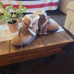 Winter Boots Women's 61/2