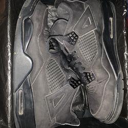 Jordan’s Black Cats Retro 4s