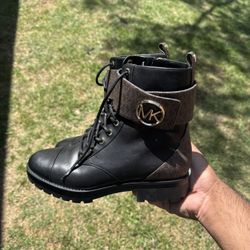 size 9 medium / MK kors boots women