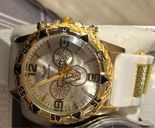 2 Men’s Watches