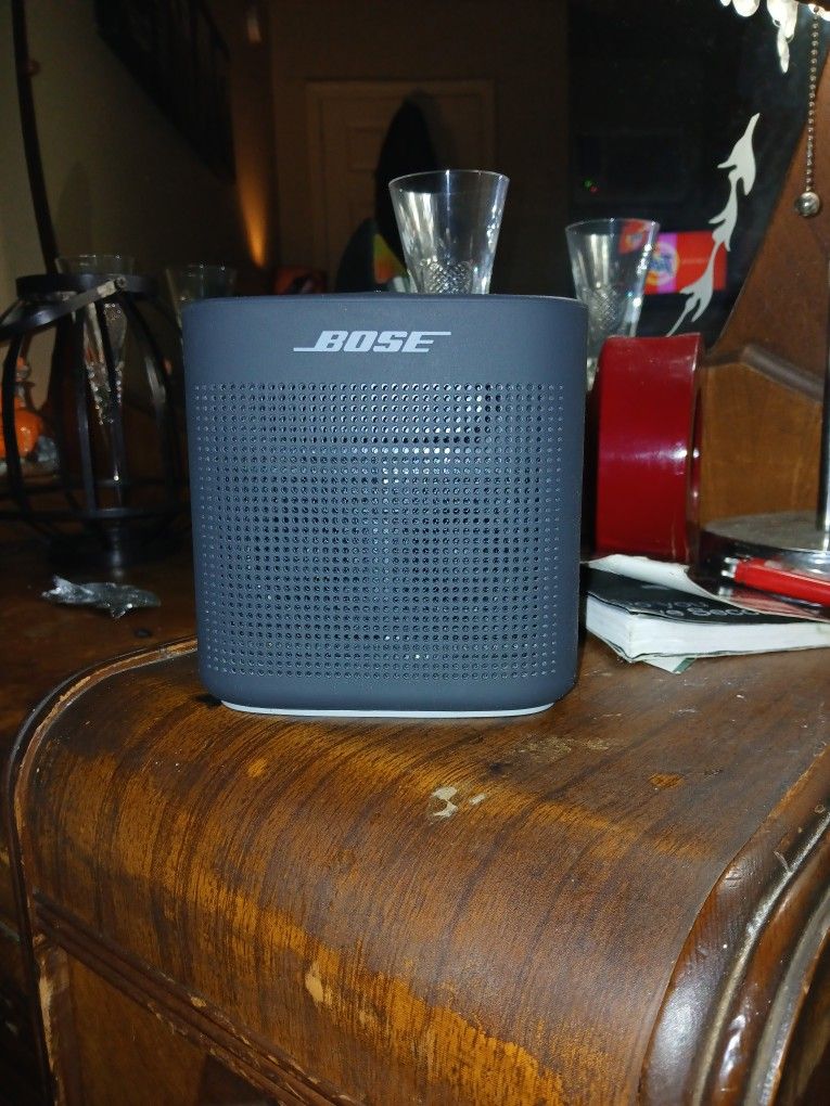 Bose BLUETOOTH PORTABLE SPEAKER