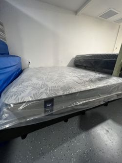 Sealy King Mattress Brand New
