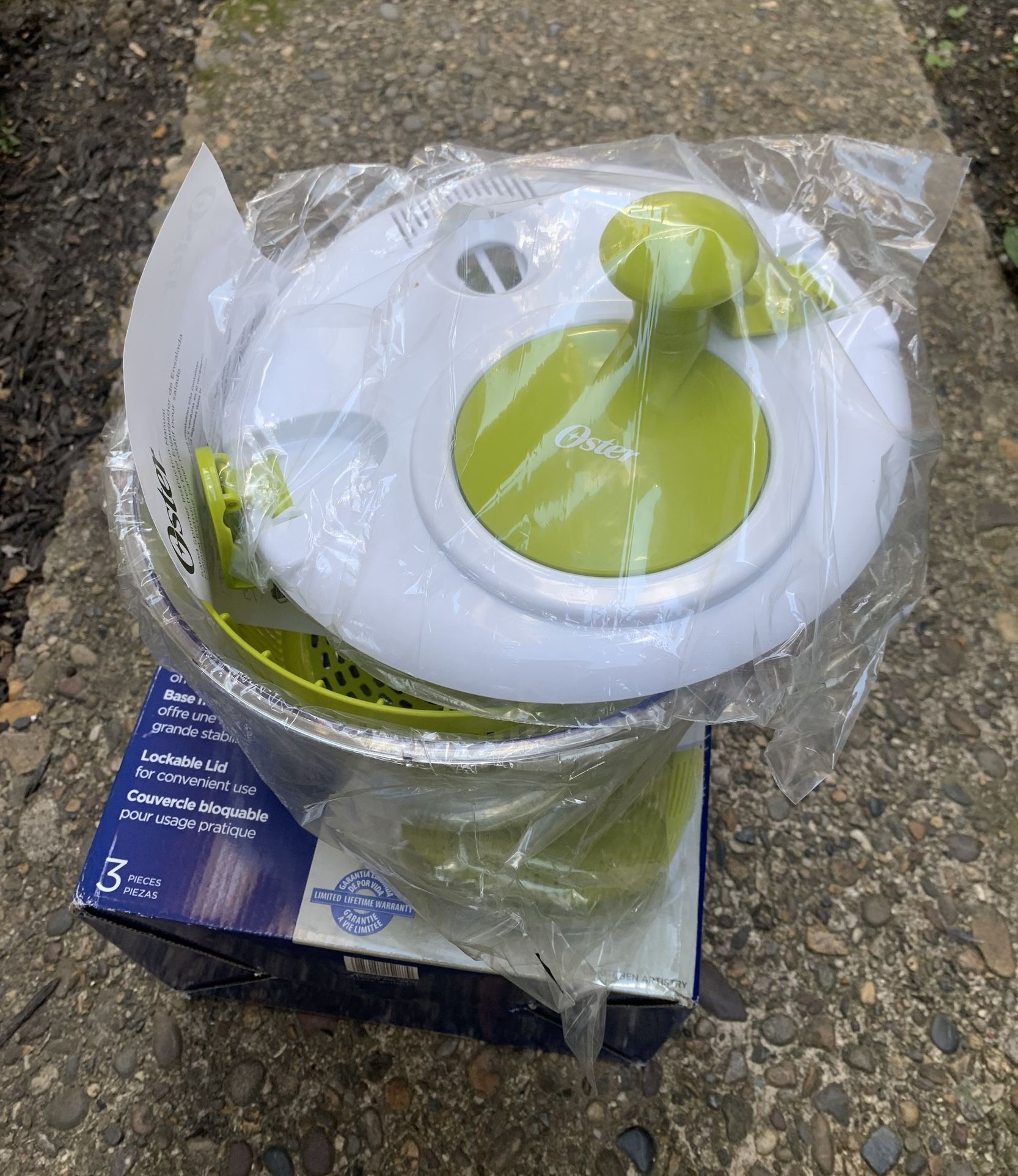 Oster salad spinner New