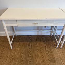 White Threshold Desk (2)