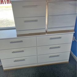 Dresser And 2 Nightstands - Cómoda Y 2 Mesitas De Noche 