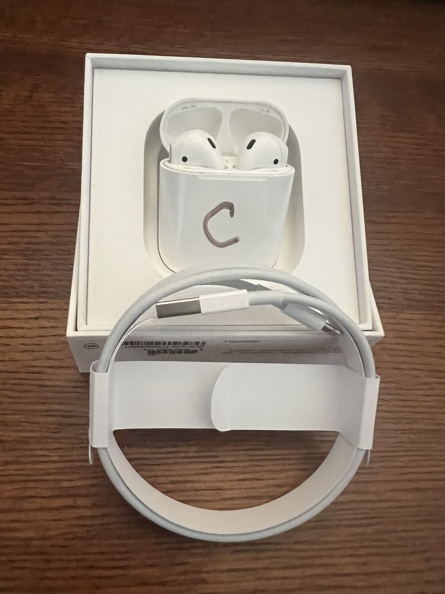 Apple Air Pods With Charging Case