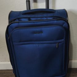 Ricardo Oceanside 22" Luggage